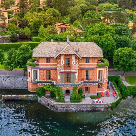 Villa en el agua Italia rompecabezas en línea