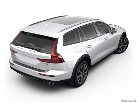 2023 Volvo V60 Cross Country: Reviews, Price, Specs, Photos and Trims ...