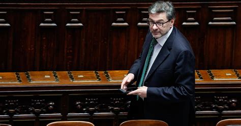 Giorgetti Vola All Ecofin Stretto Tra Patto Di Stabilit E Mes Il Foglio