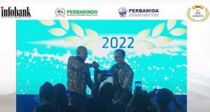 Infobank BPR Award 2022 BPR Eka Terima Penghargaan Sangat Bagus