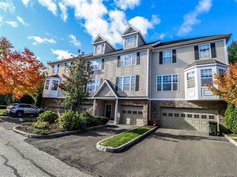 Woodland Hills Danbury Ct Condos For Sale Find Buy Best Homes And