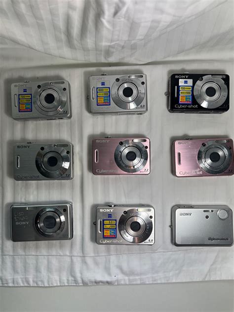 SONY CYBERSHOT, Photography, Cameras on Carousell