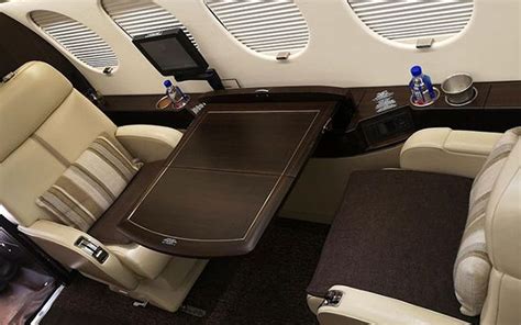 2012 DASSAULT FALCON 7X - Leader Luxury