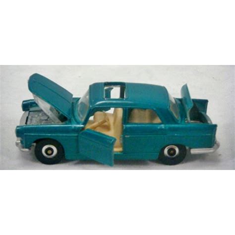 Lonestar Impy Roadmaster Flyers - Peugeot 404 Sedan - Global Diecast Direct