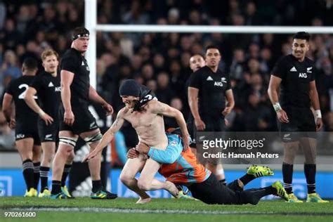 Streaker Zealand Photos And Premium High Res Pictures Getty Images