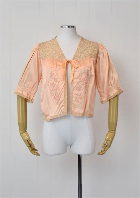 1940s Peachy Pink Ecru Lace Bed Jacket Lingerie Etsy
