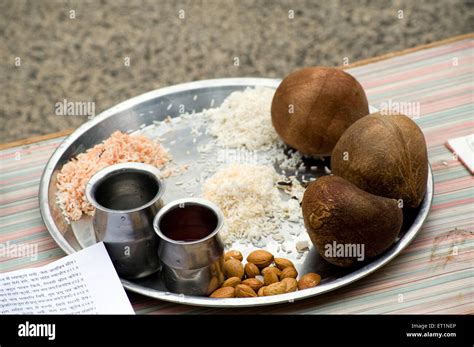 Puja thali, Bahubali, Gomateshwara, Shravanbela Gola, Shravanabelagola ...