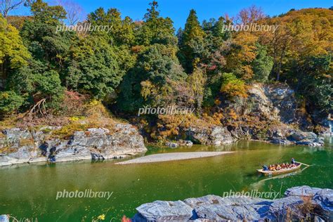 秋の埼玉県長瀞町の長瀞ラインくだりを岩畳から見る 写真素材 7351622 フォトライブラリー Photolibrary