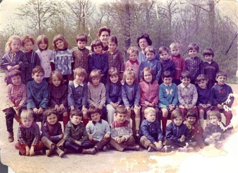 Photo De Classe Dernière Année De Maternelle De St Eloi De 1971 Ecole