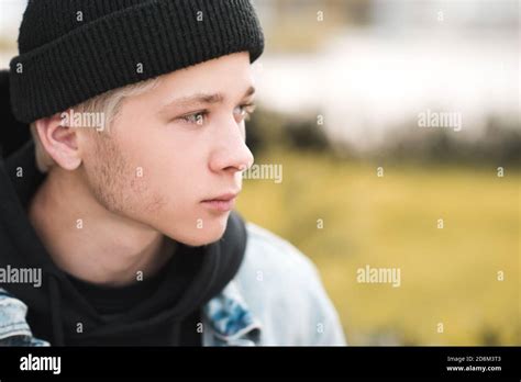 Beau Garçon Noir De 14 Ans Banque De Photographies Et Dimages à Haute