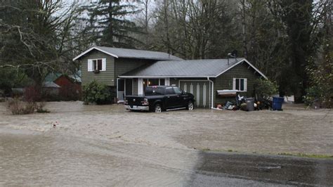 Flood watch, warnings in effect as heavy rain soaks western Washington