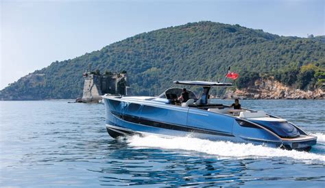 Solaris Power Open Review The Prettiest Boat Since The Aquariva