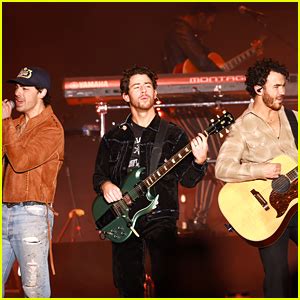 Nick Jonas Confirms Jonas Brothers 2023 Tour, Says They’re Planning ...