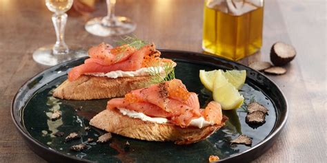 Toasts De Saumon Fum La Truffe Facile Et Rapide D Couvrez Les