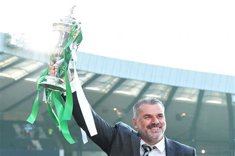 Former Celtic manager announced as guest for popular radio show