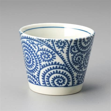 tasse soba japonaise en céramique TAKO KARAKUSA motifs bleus