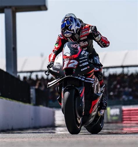 Maverick Vinales Takes Second Place At Silverstone Moto Gp Motogp