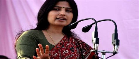 Mainpuri Bypoll Mulayam Singh Card May Not Be Enough For Dimple Yadav