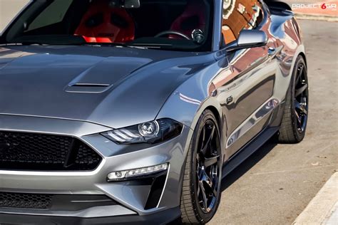 iconic silver mustang gt    color combo sporting project gr