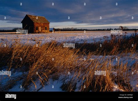 Rundown House Exterior High Resolution Stock Photography And Images Alamy