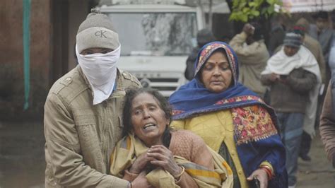 Ghaziabad Roof Collapse Victim Families Demand Strict Action