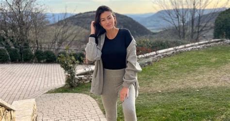 Rachel Legrain Trapani ans en bikini elle affiche de sacrées tablettes ses fans nen