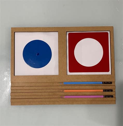 Suporte De Rascunho Para Encaixes De Desenho Montessori No Elo