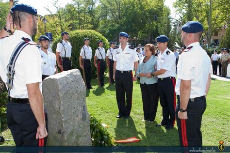 La compañía Mar Océano de la Guardia Real rinde homenaje al cabo López