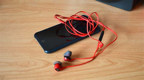 HyperX Cloud Earbuds in-ear wired headphones review - Headphone Review