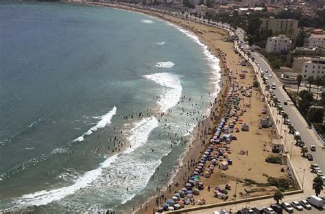 Rush Sur Les Plages De La Wilaya De Skikda Leffet De La Canicule