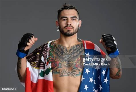 552 Anthony Hernandez (Fighter) Stock Photos, High-Res Pictures, and ...