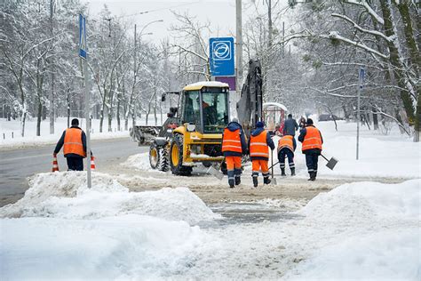 Pro Snow Removal Services | National Snow Plowing & Salting