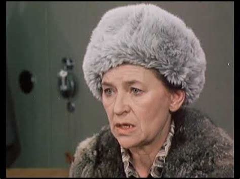 Malý pitaval z velkého města 7 Vedoucí partiové prodejny - YouTube