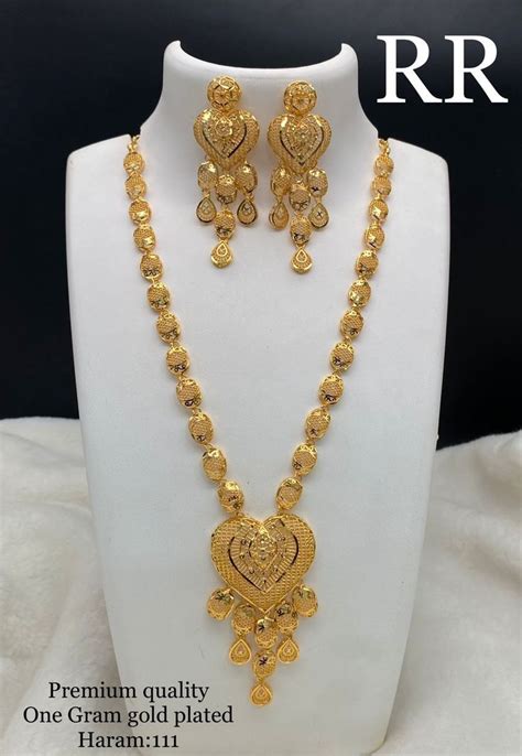 Pin By Arunachalam On Gold Indian Wedding Jewelry Sets Gold Bride