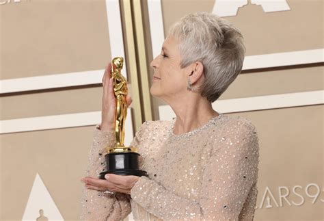 Jamie Lee Curtis Pays Tribute To Trans Daughter With Oscar Popsugar