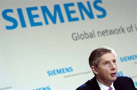 Dr Klaus Kleinfeld GER Vorstandsvorsitzender Der Siemens AG Auf Der