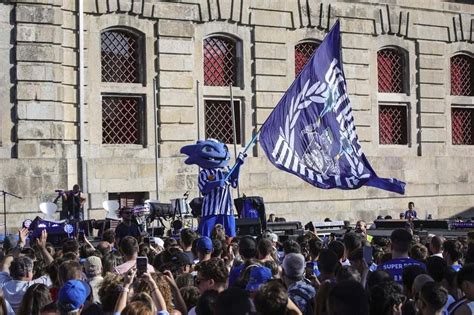 Muito entusiasmo na apresentação dos novos equipamentos do FC Porto