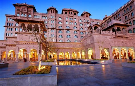 Le Fairmont Jaipur Hotel En Inde Une Destination De Rêve Mettant Le