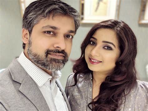 Singer Shreya Ghoshal announces her pregnancy