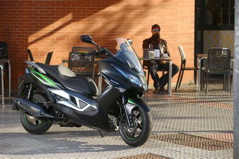 Kawasaki J125 Test
