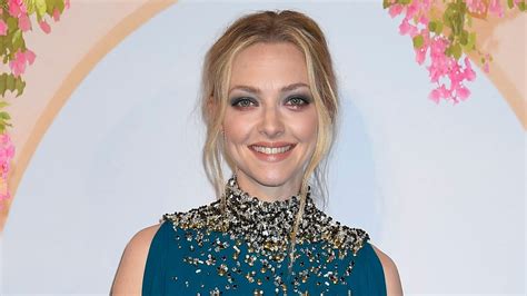 Amanda Seyfried Used Makeup to Complement an Eye Infection for Mamma ...