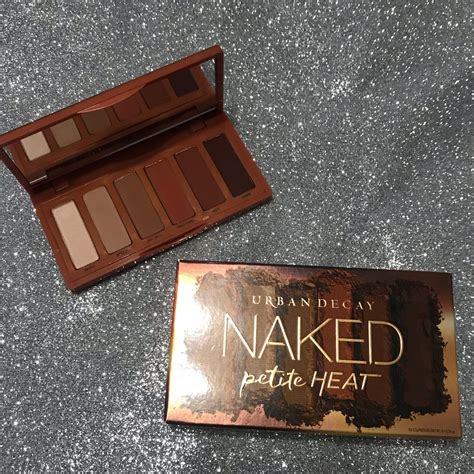 Paleta Naked Petit Heat Maquiagem Feminina Urban Decay Nunca Usado