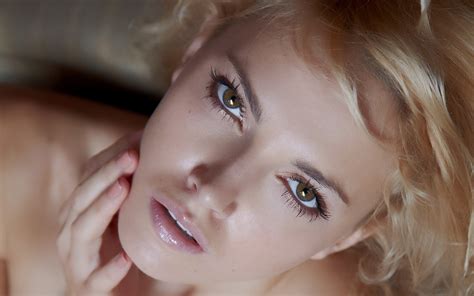 Wallpaper Blonde Sexy Face Lips Brown Eyes Desktop Wallpaper