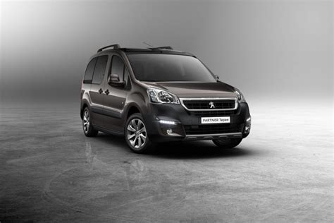 Photo Officielle 3 4 Avant Peugeot Partner Tepee Outdoor Restyl