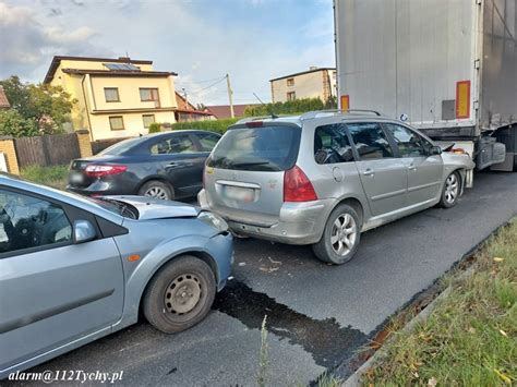 Zderzenie Czterech Samochod W Na Ul Miko Owskiej Tychy Pl