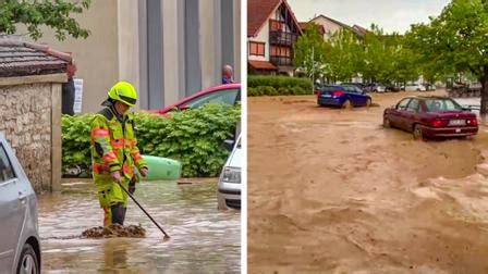 Unwetter über Deutschland Wassermassen fluten Ort heute kommt eine