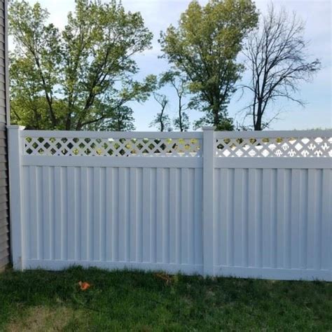 China Customized Vinyl Fence Lattice Top Privacy Manufacturers Factory Wholesale Service