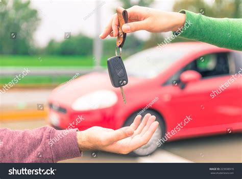 19 982 Key Give Car Images Stock Photos Vectors Shutterstock