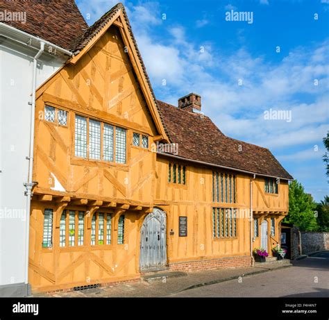 Lavenham a suffolk wool town hi-res stock photography and images - Alamy