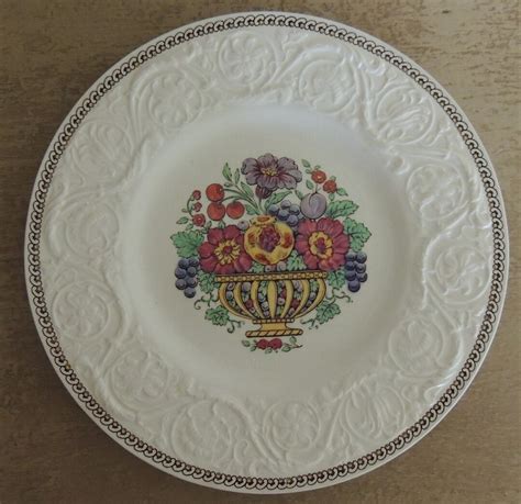 WEDGWOOD PATRICIAN WINDERMERE Vintage 8 25 Decorative Plate Colorful